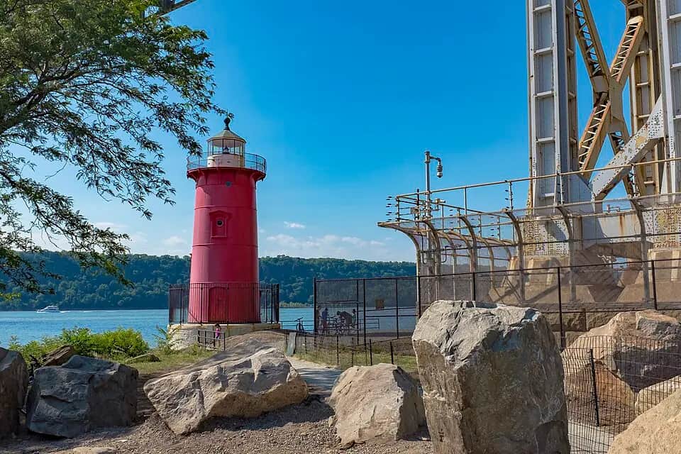 Little Red Lighthouse