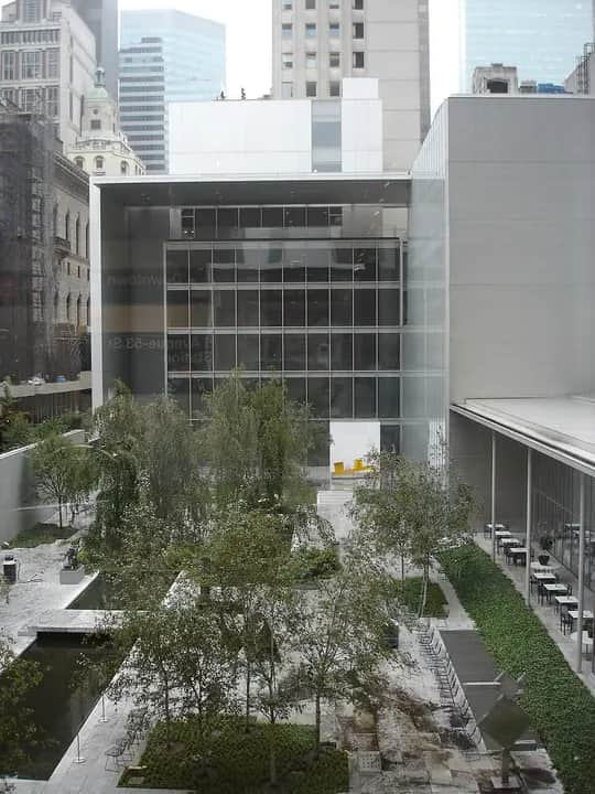 The Museum of Modern Art (MoMA)
